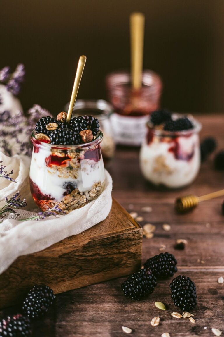 🍓 Cozy 5-Minute Overnight Oats (Healthy Breakfast Story)