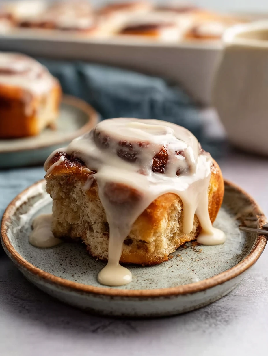 Best Gingerbread Cinnamon Rolls Recipe Easy Gingerbread Cinnamon Rolls With Maple Frosting Homemade Maple Frosting For Cin...